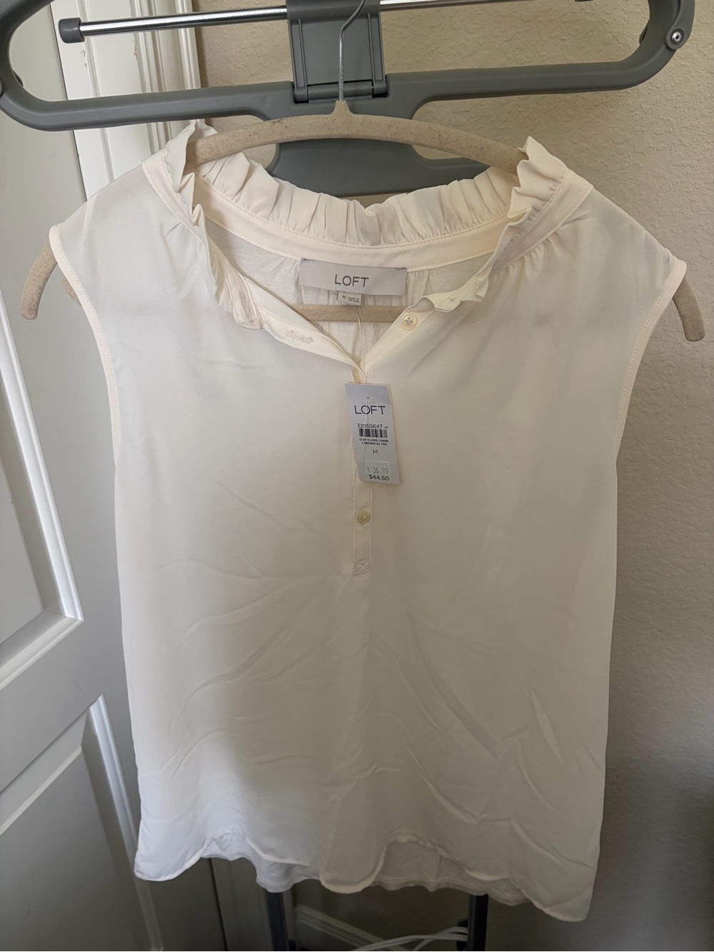 LOFT Cream Ruffle Collar Sleeveless Camisole NWT
